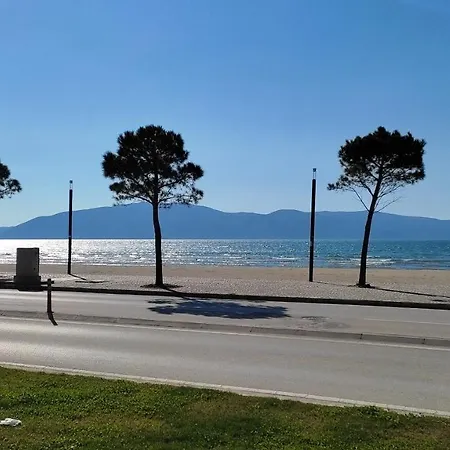 Apartment In Lungo Mare